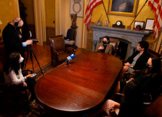 Las latinas que marcan el ritmo en la Casa Blanca