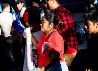 Las trabajadoras latinas luchan por la igualdad de salarios