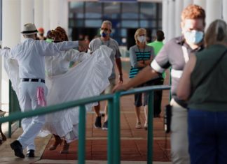 Puerto Rico inicia el camino hacia la normalidad con medias de apertura