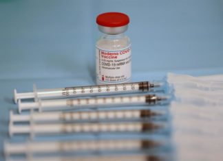 Estrategia antivacunas de Kennedy podría forzar el retiro de vacunas del mercado, advierten fabricantes antivacunas