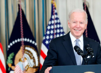 Biden planea ceremonia para firmar su proyecto de infraestructura