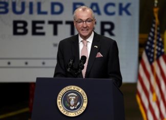 Demócrata Phil Murphy adelataba ampliamente en elecciones a gobierno Nueva Jersey