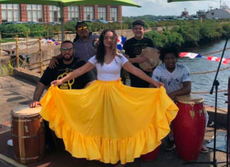 Parrandea con los bomberos de la calle