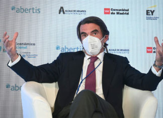 «Virus de la tentación autoritaria»