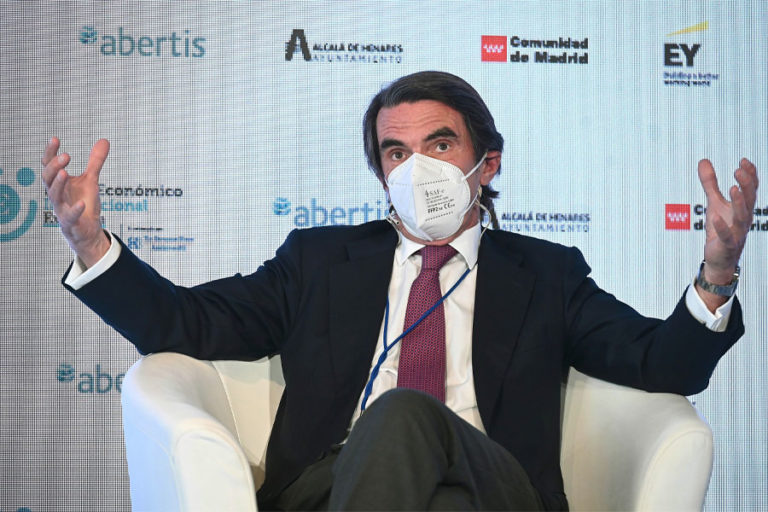 «Virus de la tentación autoritaria»