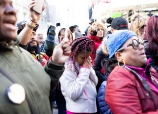 Vacunar a los hijos en EE.UU.: entre el orgullo y el escepticismo de los padres