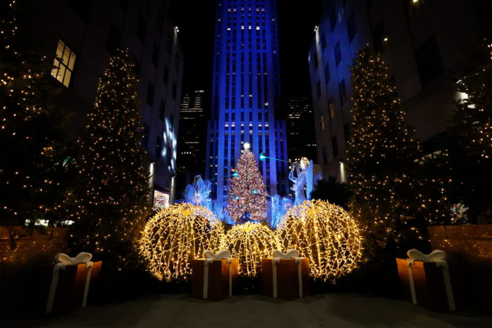 José Feliciano y CNCO en encendido árbol Rockefeller Center