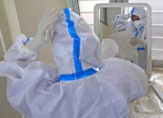 Acaba 2021 con el doble de casos pero la esperanza de una menor letalidad