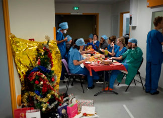 El espíritu navideño desafía un segundo año de pandemia