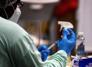 La tasa de positividad por covid-19 se dispara al nivel alto en Puerto Rico