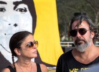 Padres de víctima de matanza escolar advierten «emergencia» por uso de armas