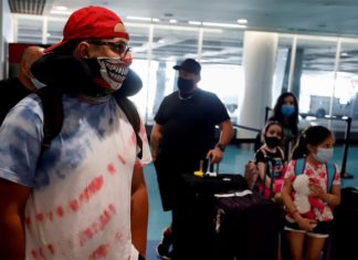 Realizan pruebas aleatorias de covid-19 en aeropuerto de Puerto Rico