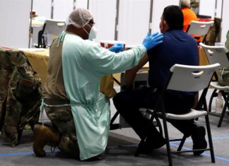 Salud de Puerto Rico se ocupará de las vacunas tras error de Guardia Nacional