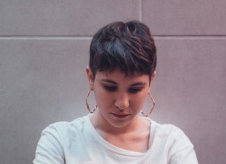 El intento de suicidio entre adolescentes latinas es el grupo más alto entre los jóvenes