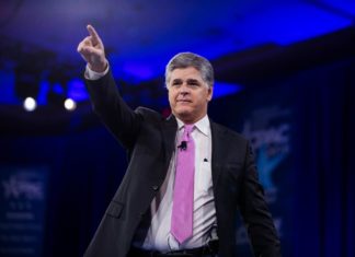 Comité sobre el asalto al Capitolio llama a declarar a presentador de la Fox