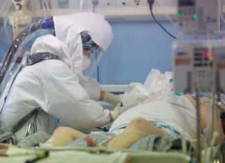 Contagios, hospitalizaciones y vacunación al alza