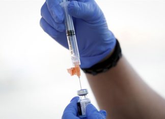 EEUU baja de 6 a 5 meses el período de espera para la tercera dosis de Pfizer