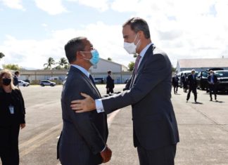 Felipe VI cierra visita a Puerto Rico con reunión con representante ante EEUU