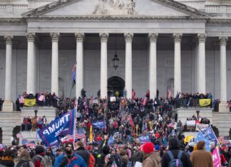 La mayoría de estadounidenses creen que fue ilegítimo el asalto al Capitolio