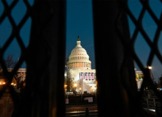 La mayoría de los estadounidenses ve amenazada la democracia