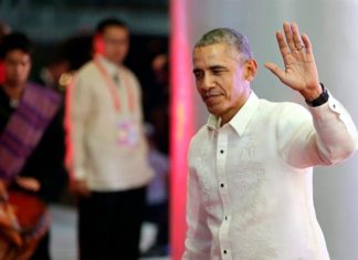 Obama advierte de que hay más riesgos a la democracia hoy que hace un año