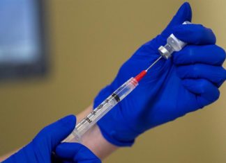 Pfizer inicia la prueba clínica de la vacuna contra variante ómicron