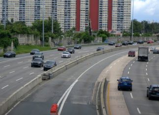 Presentan en Puerto Rico proyecto para crear sello electrónico para conducir