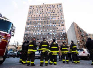 Rebajan a 17 los muertos en el incendio del Bronx , de ellos ocho niños