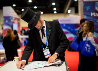 Restricción de la democracia