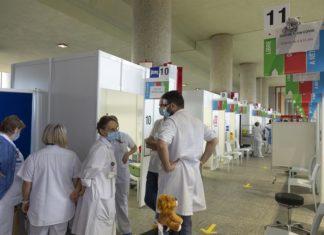 Suiza registra una cifra récord de más de 31.000 casos de COVID en un día