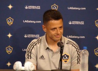 «Chicharito» tumba al campeón; Joseph Martínez, de tacón, enseña el camino en la MLS