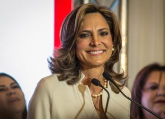 Congresista presenta ley para legalizar a millones de indocumentados en EEUU