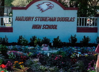 Cuarto aniversario de Parkland genera llamamientos contra la violencia armada