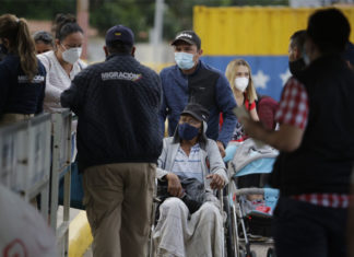 EE. UU. comienza a devolver a Colombia a venezolanos detenidos en la frontera