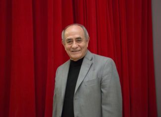 La lucha de un colombiano por hacer de Chicago la meca cultural latina