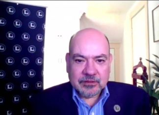 Latinos, cerca de los 16 millones de votantes, pero les falta ir a las urnas