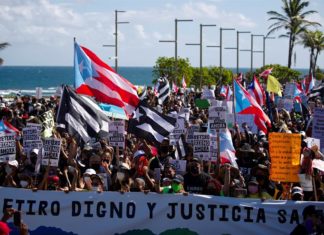 Masiva protesta del sector público en Puerto Rico por precariedad salarial