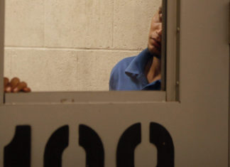 Reanudan reclusión de mujeres y niñas inmigrantes en centro de Berks