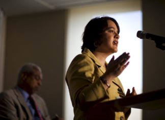 Activistas piden fin al «racista» Título 42 de expulsión de inmigrantes