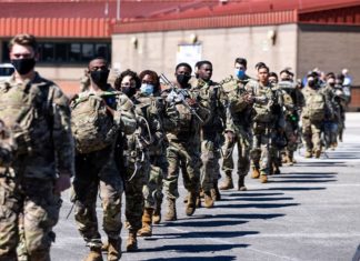 Blinken pide a los estadounidenses que no vayan a combatir a Ucrania