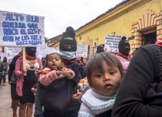 Se movilizan miles de zapatistas contra las guerras, borrando el “mito” de su “inexistencia”
