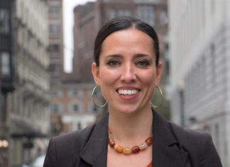 La lucha de senadora por dar licencias para inmigrantes y regir Massachusetts