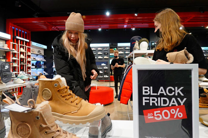 Latinos-tienen-una-actitud-única-hacia-el-dinero