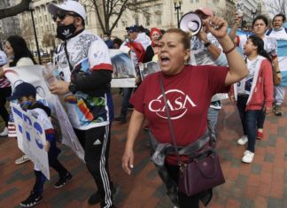 Proyecto de ley incrementa recursos para Inmigración pero no para inmigrantes