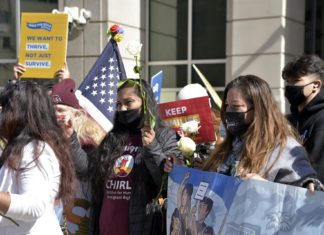 Con manifestaciones de costa a costa piden a Biden cerrar los centros del ICE
