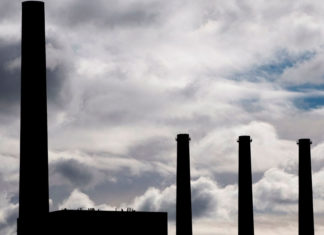 Aire insalubre afectó a 9 millones más en 2021, especialmente a minorías