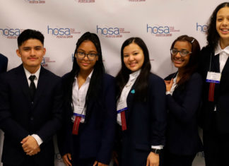 Esperanza College students earn medals