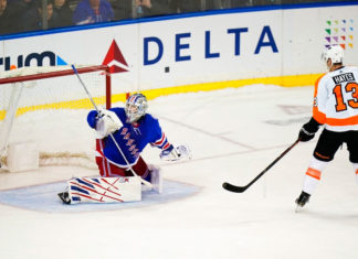 Hayes scores shootout winner as Flyers edge Rangers 4-3