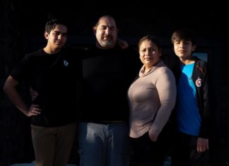 Llámalo “Mexicare”: Familia cruza la frontera para recibir atención médica