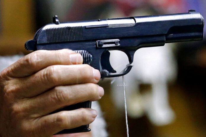 Más-gente-muere-baleada-en-hogares-donde-hay-armas